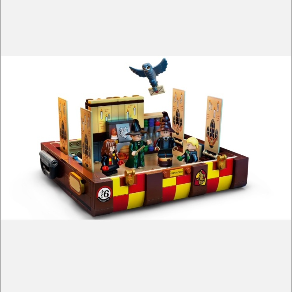 Lego Harry Potter Wizarding World Hogwarts Magical Trunk Set 76399 - Picture 3 of 16